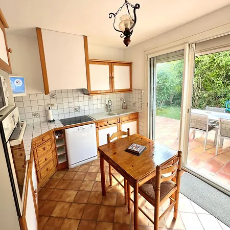 Maison Provencale Avec Jacuzzi Villa
